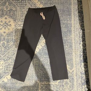 FIGS basic Livingston scrub pants, size medium, charcoal